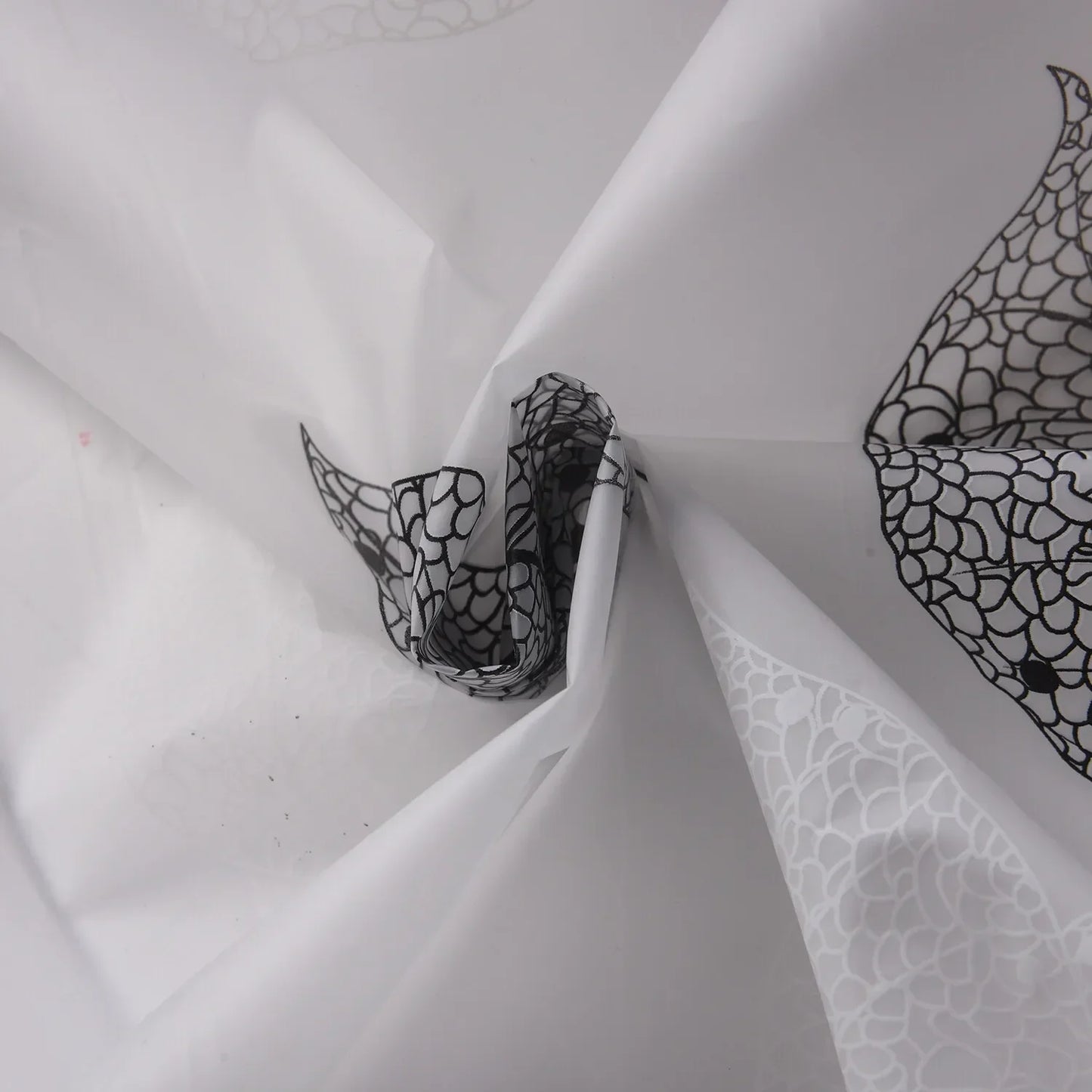 1pc Leaf Pattern Plastic Shower Curtain, Lightweight Bath Curtain Liner with Plastic Hooks, Transparent Curtain, Bathroom Decor